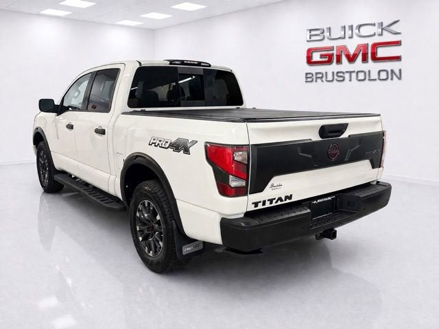 2023 Nissan TITAN Crew Cab PRO-4X 4x4