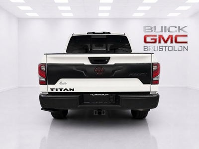 2023 Nissan TITAN Crew Cab PRO-4X 4x4