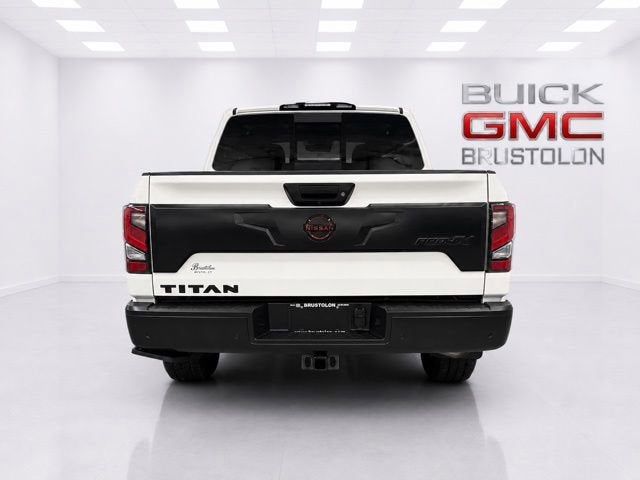 2023 Nissan TITAN Crew Cab PRO-4X 4x4
