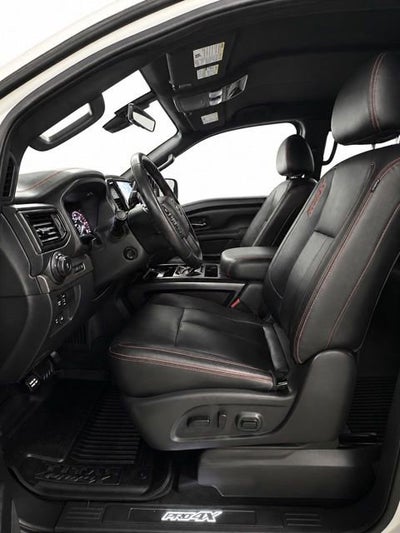 2023 Nissan TITAN Crew Cab PRO-4X 4x4