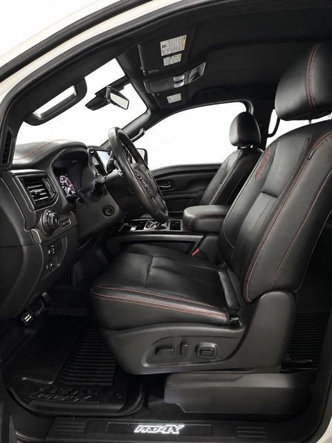 2023 Nissan TITAN Crew Cab PRO-4X 4x4
