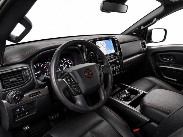 2023 Nissan TITAN Crew Cab PRO-4X 4x4