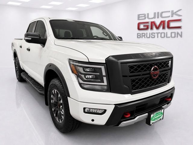 2023 Nissan TITAN Crew Cab PRO-4X 4x4