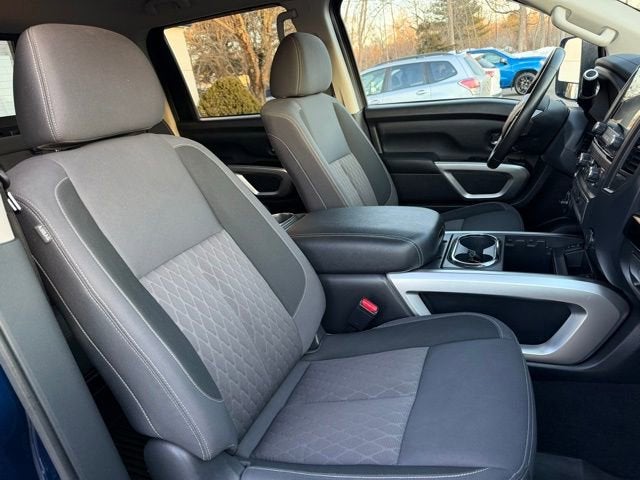 2023 Nissan Titan XD SV