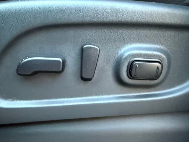 2023 Nissan Titan XD SV