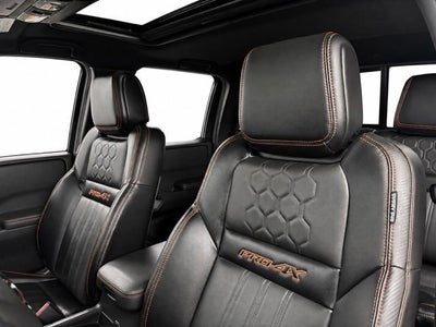 2024 Nissan Frontier Crew Cab PRO-4X 4x4