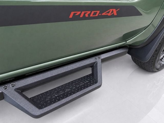 2023 Nissan Frontier Crew Cab PRO-4X 4x4