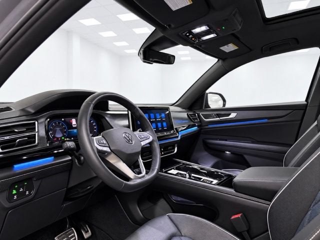 2025 Volkswagen Atlas Cross Sport 2.0T SEL Premium R-Line