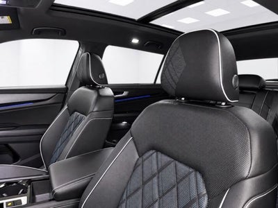 2025 Volkswagen Atlas Cross Sport 2.0T SEL Premium R-Line