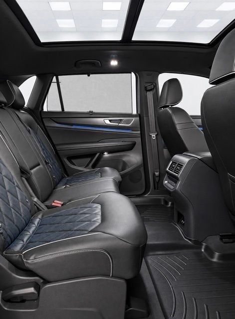 2025 Volkswagen Atlas Cross Sport 2.0T SEL Premium R-Line