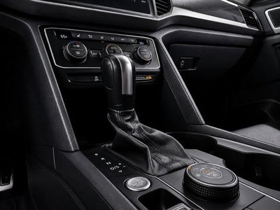 2021 Volkswagen Atlas 3.6L V6 SE w/Technology R-Line