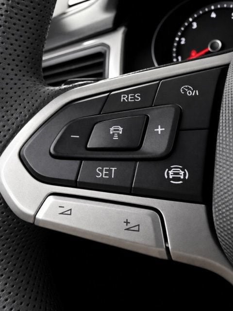 2021 Volkswagen Atlas 3.6L V6 SE w/Technology R-Line