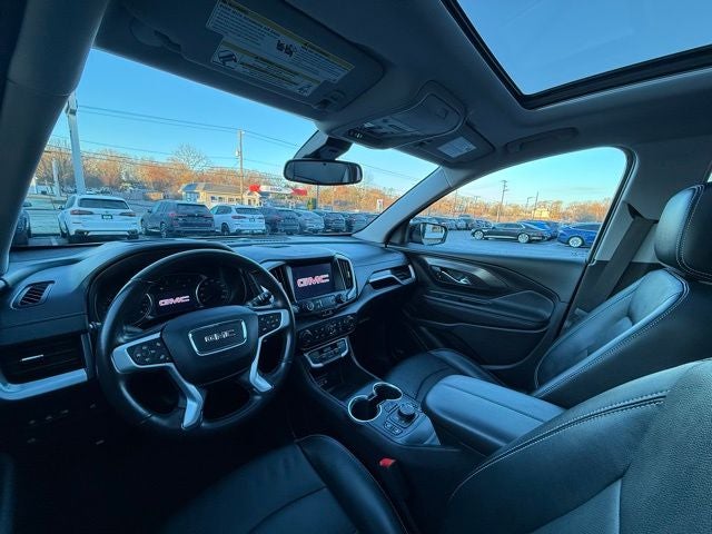 2022 GMC Terrain SLT