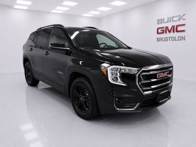 2024 GMC Terrain AT4