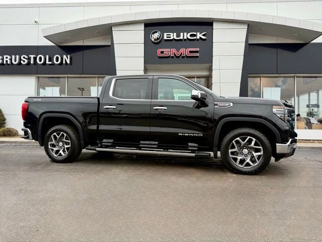 2022 GMC Sierra 1500 SLT