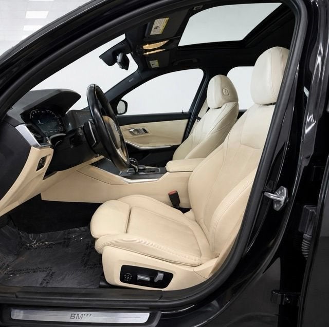 2022 BMW 330e 330e