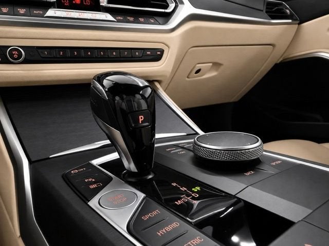 2022 BMW 330e 330e