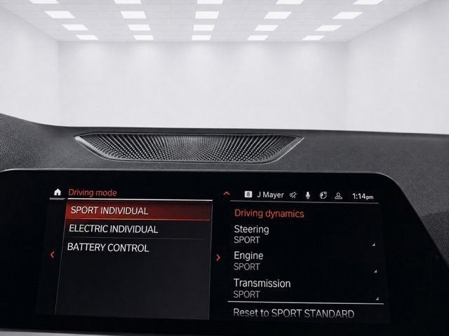 2022 BMW 330e 330e