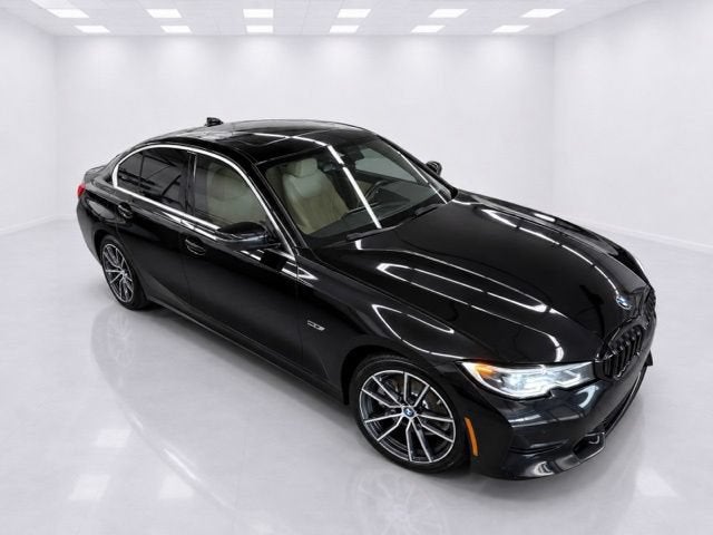 2022 BMW 330e 330e