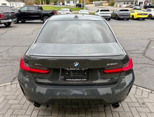 2025 BMW 3 Series 330i xDrive