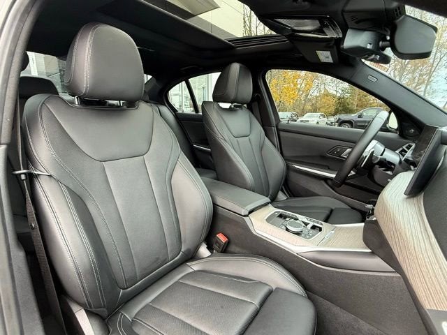 2025 BMW 3 Series 330i xDrive