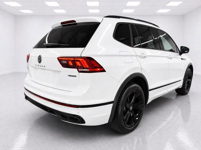 2023 Volkswagen Tiguan SE R-Line Black