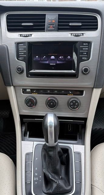 2015 Volkswagen Golf TSI S