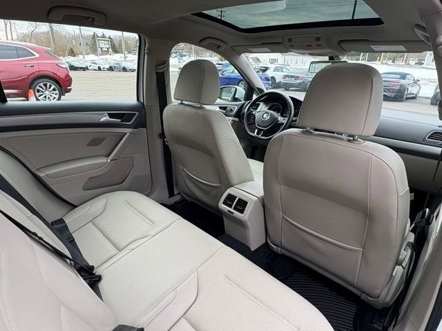 2015 Volkswagen Golf TSI S