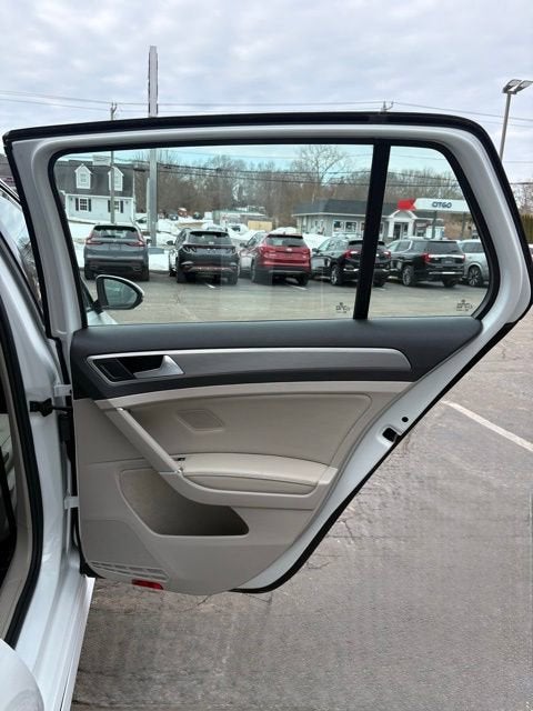 2015 Volkswagen Golf TSI S