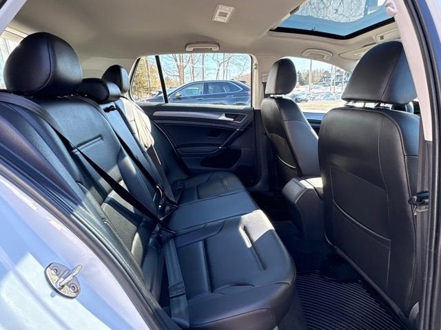 2019 Volkswagen Golf S