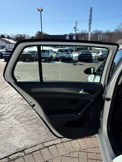 2019 Volkswagen Golf S