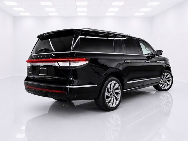 2022 Lincoln Navigator L Reserve