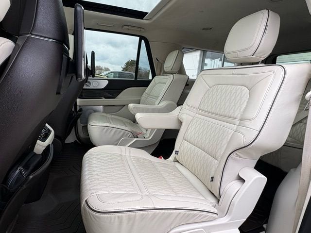 2021 Lincoln Navigator L Black Label