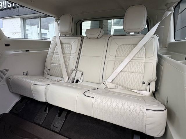 2021 Lincoln Navigator L Black Label