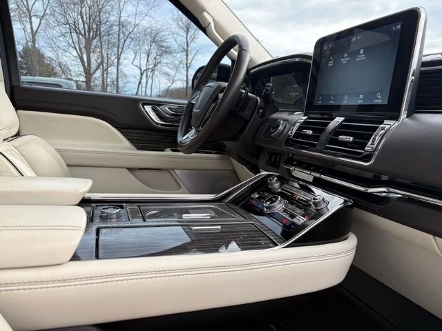 2021 Lincoln Navigator L Black Label