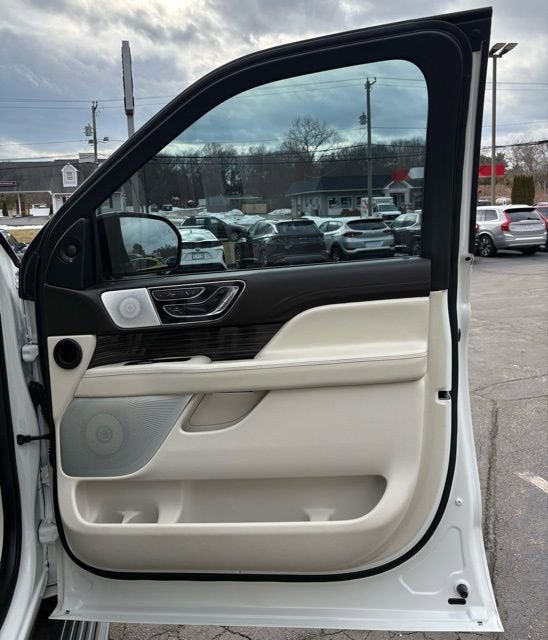 2021 Lincoln Navigator L Black Label