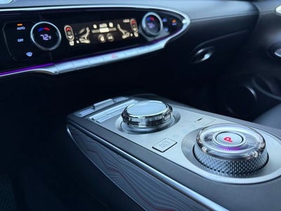 2024 Genesis GV70 2.5T