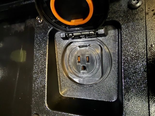 2023 Toyota Tundra 4WD Platinum Hybrid