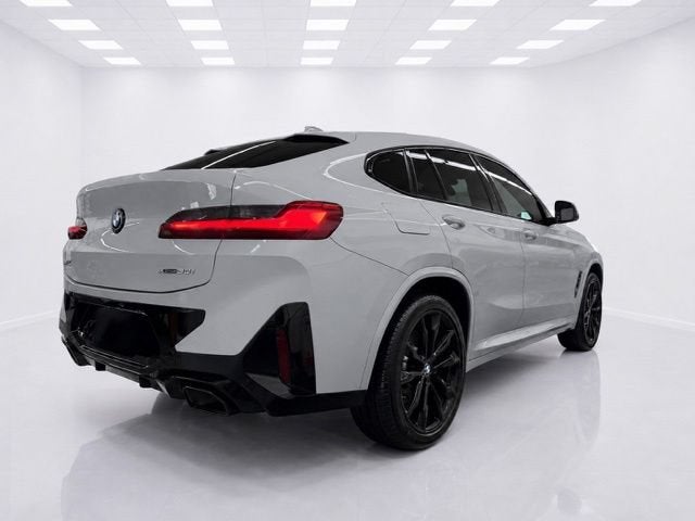 2023 BMW X4 xDrive30i
