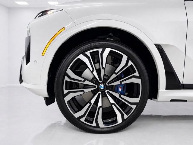 2024 BMW X7 M60i
