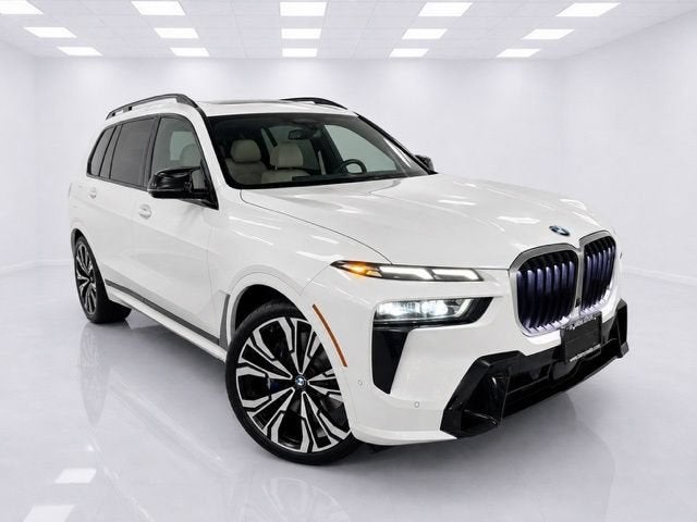 2024 BMW X7 M60i