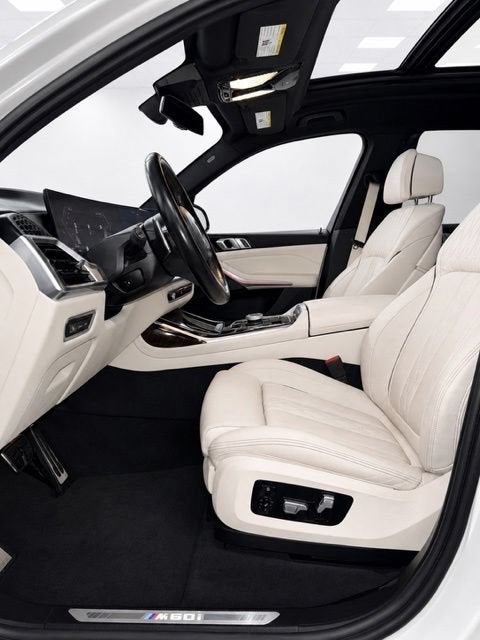 2024 BMW X7 M60i
