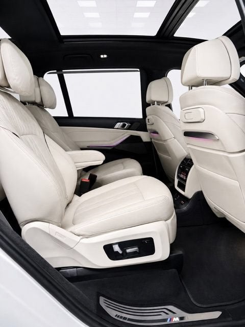 2024 BMW X7 M60i