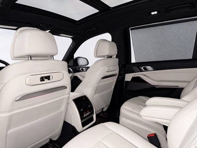 2024 BMW X7 M60i