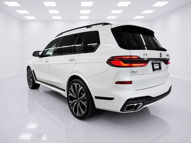 2024 BMW X7 M60i