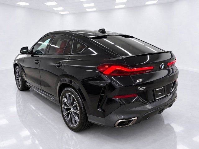 2021 BMW X6 M50i