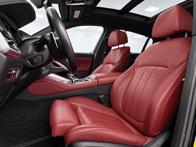 2021 BMW X6 M50i