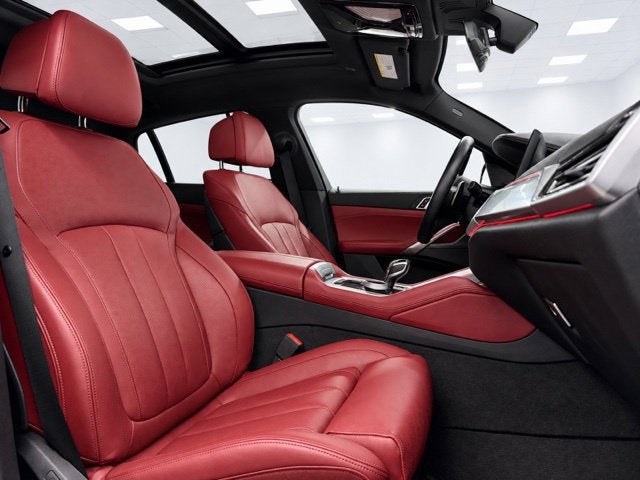 2021 BMW X6 M50i