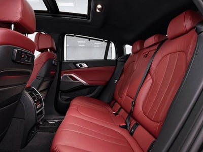 2021 BMW X6 M50i