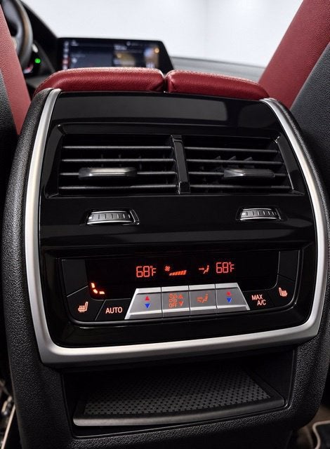 2021 BMW X6 M50i